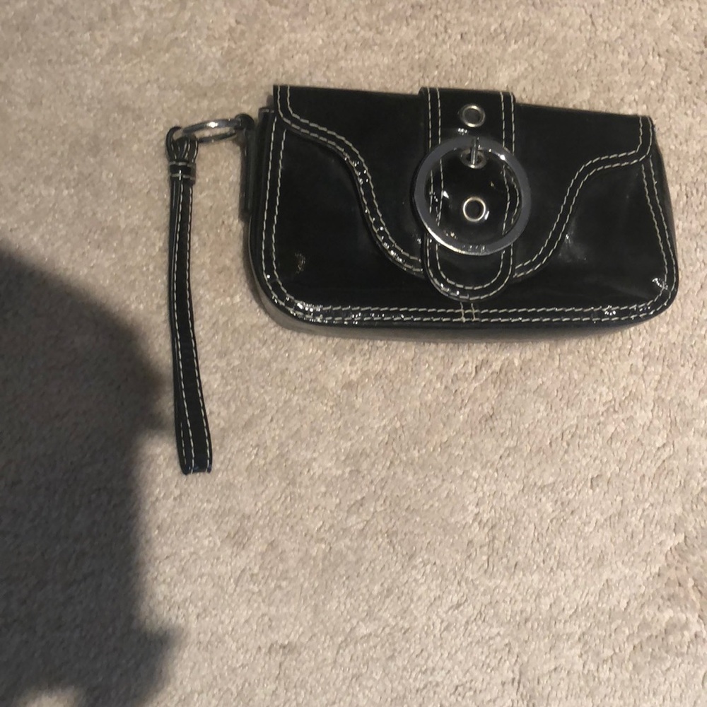 Rafe patent leather wristlet